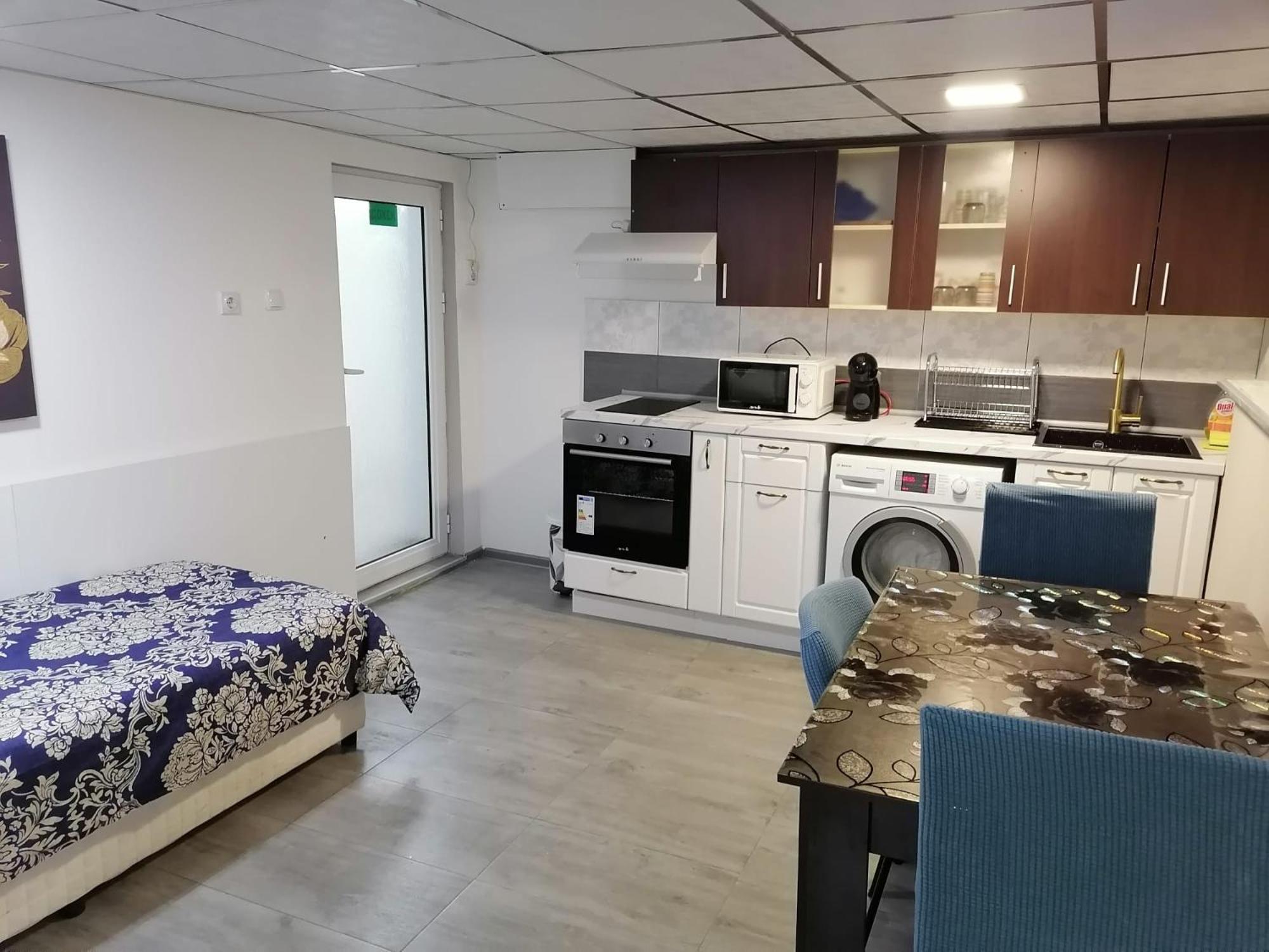 Апартамемт 3 Места С Кухня С Дворче Apartment Vratsa Exterior photo